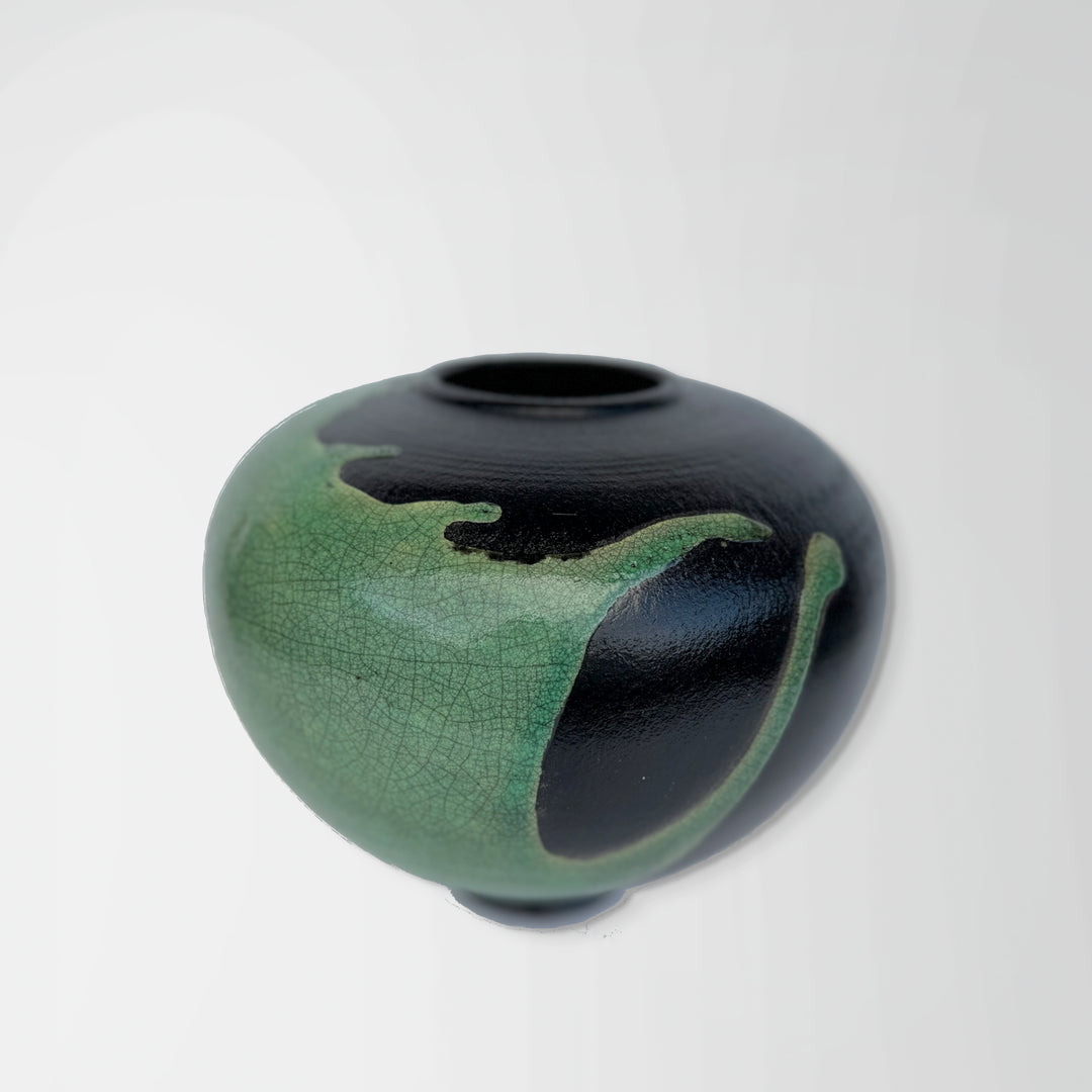 Lime Green Splash by Shun Tsukazaki - Tiffany's Art Agency - Shun Tsukazaki