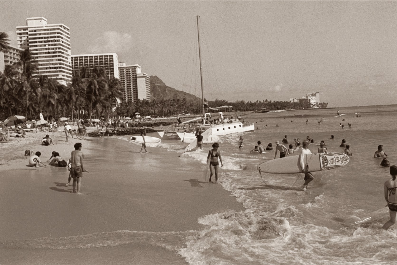Waikiki Beach Honolulu by Cathy Shine - Tiffany's Art Agency - Cathy Shine