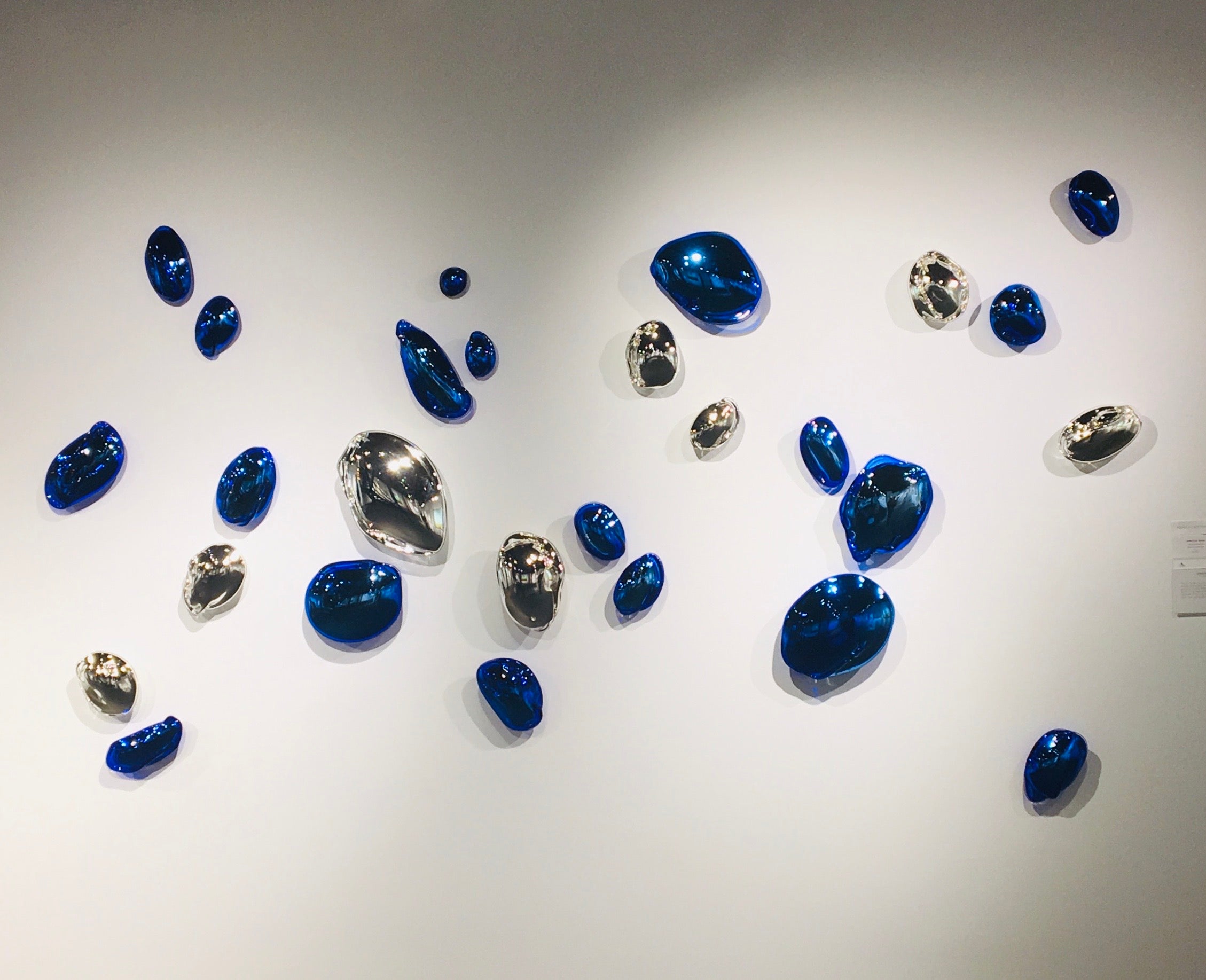 Jonathan Swanz - Contemporary Hawaii Glassblower & Sculptor