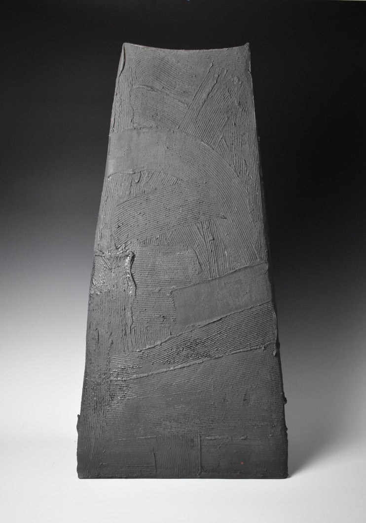 Monument to the Honolulu Clay Company by Jake Boggs - Tiffany's Art Agency